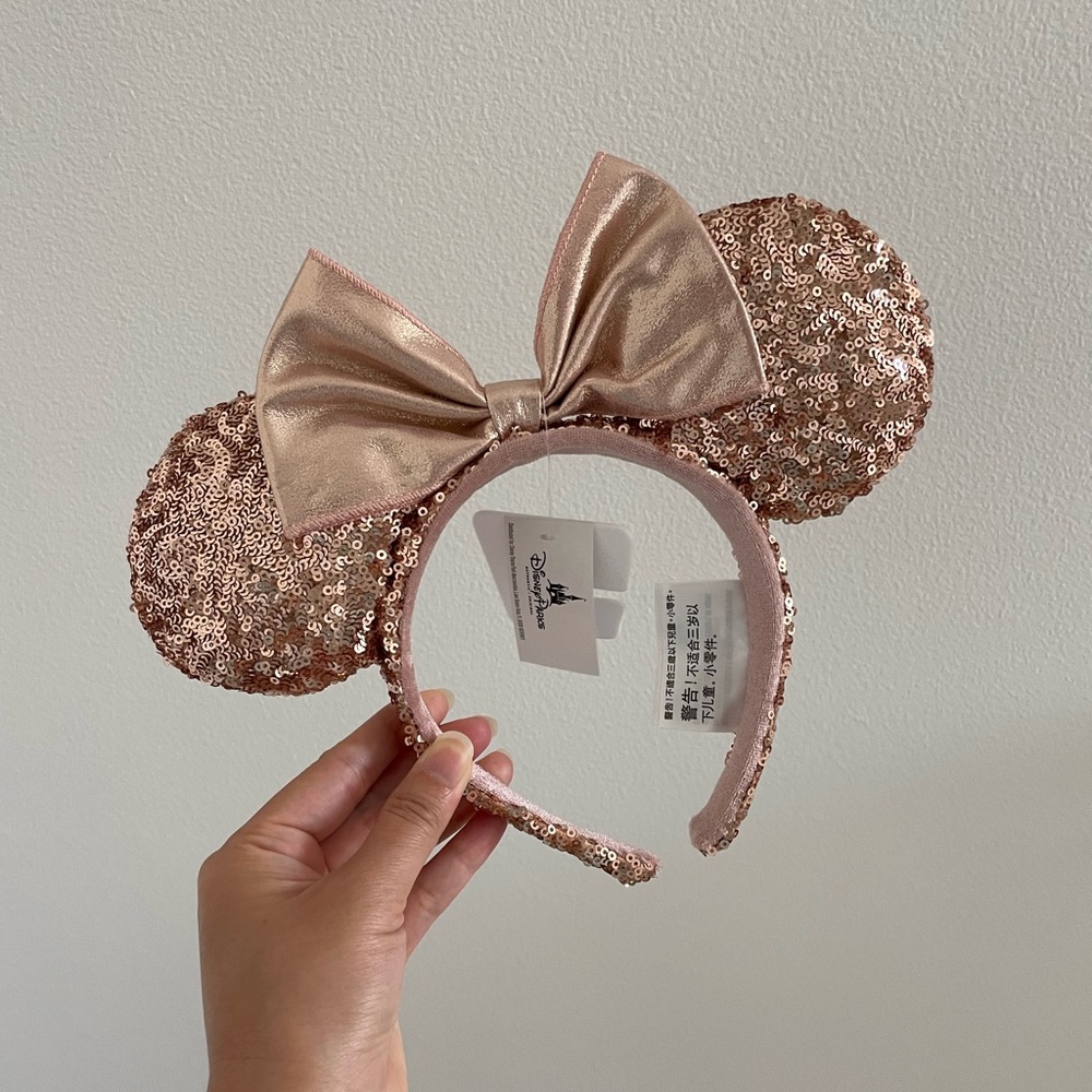 BNWT Authentic Disney Parks Rose Gold Minnie Earband Headband